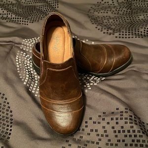 Euro soft by Söfft Ladies Dress Shoes Brown 8M